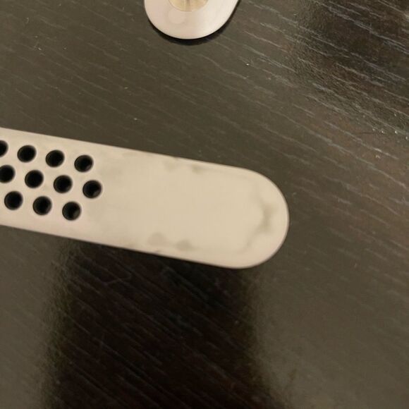 Silver aluminum Nike Apple Watch Series 5 - Picture 8 of 9